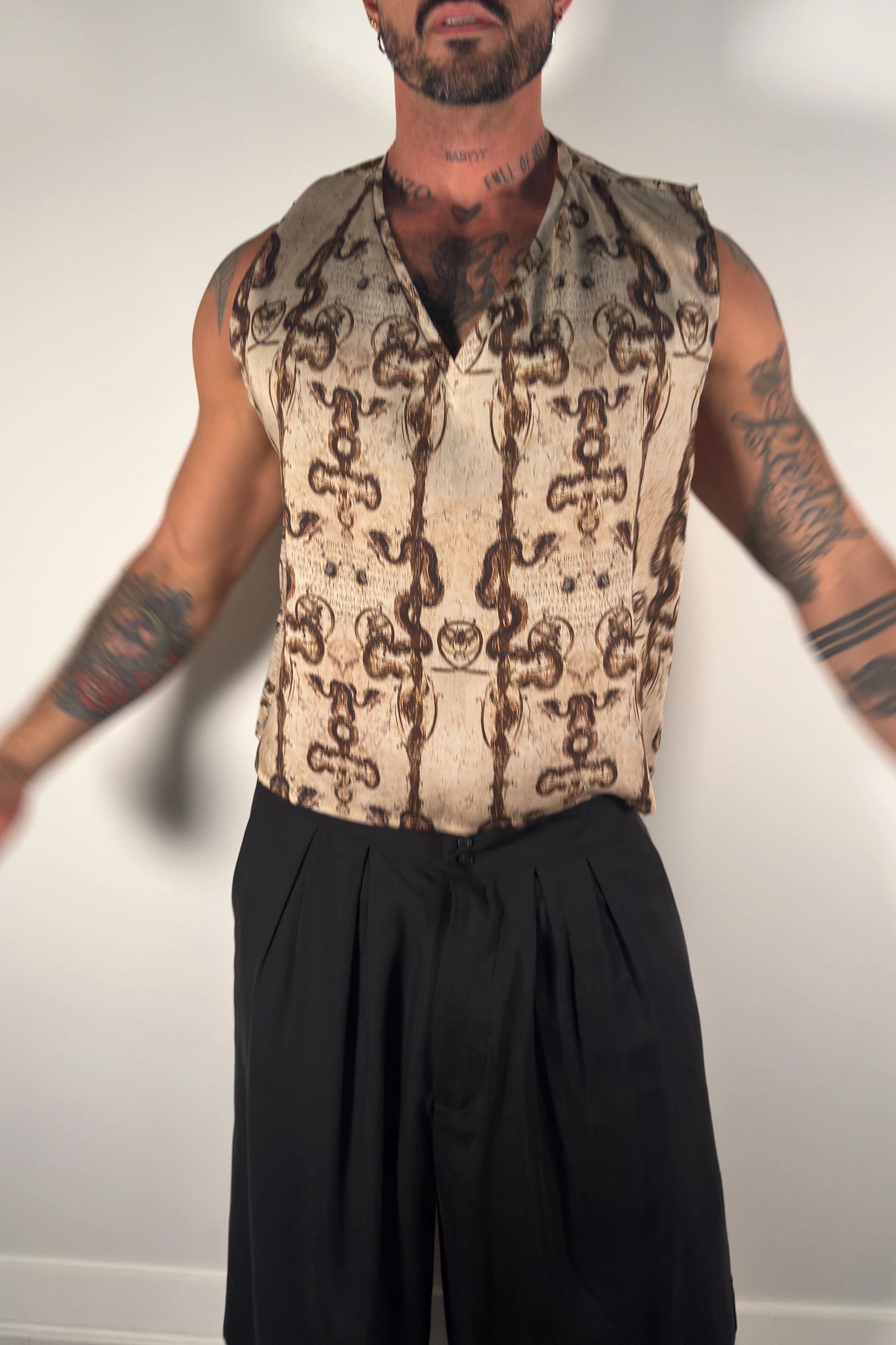 Fortis V-Neck Pullover - Red Kundalini