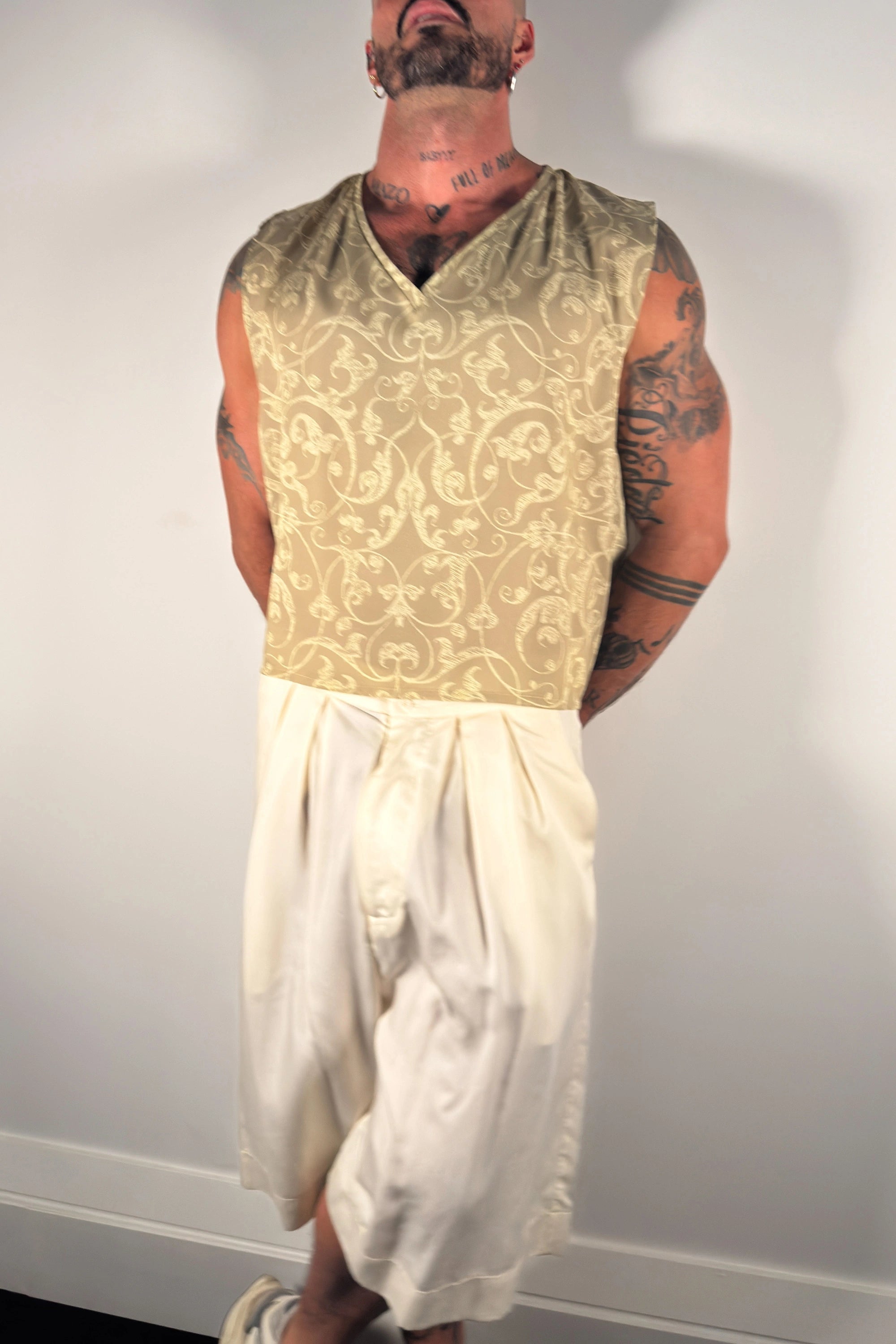 Fortis V-Neck Pullover - Light Arabesque