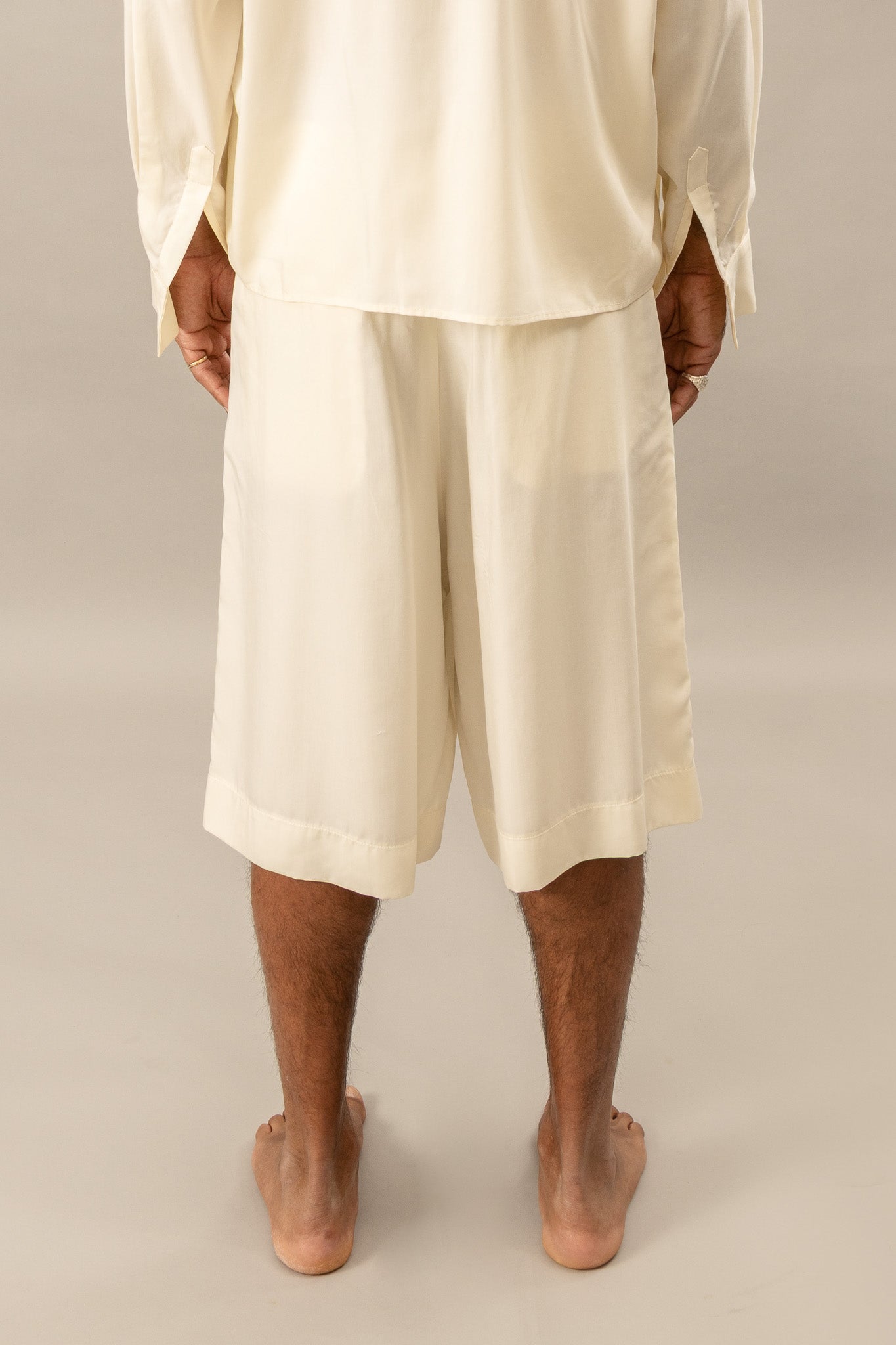Relaxed Wide Leg Shorts - Cream