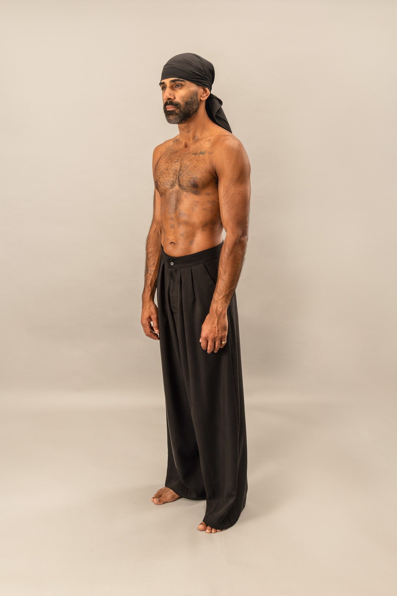 High Waisted Pleated Pants in Natural Black