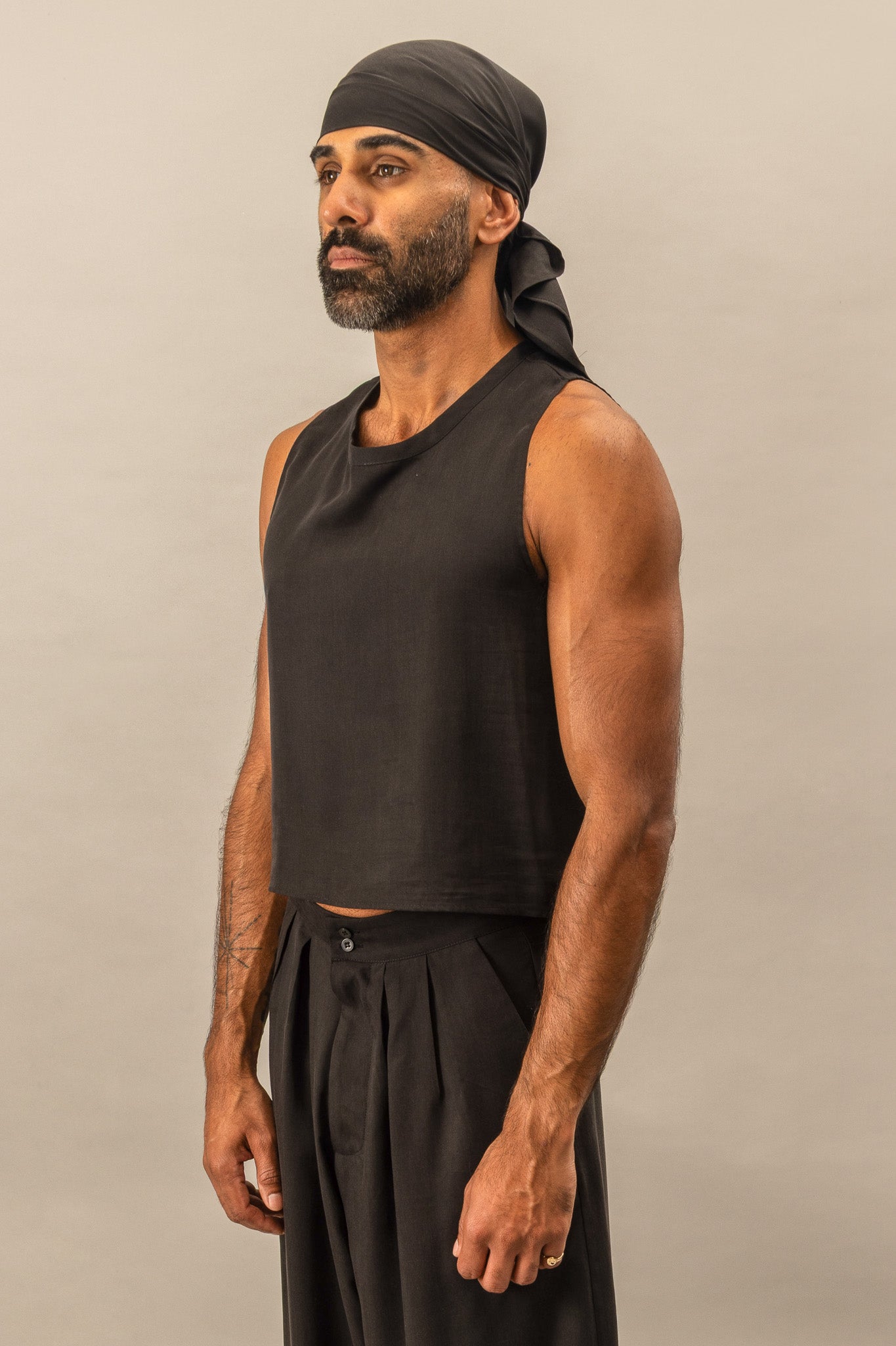 Cropped Tank - Black