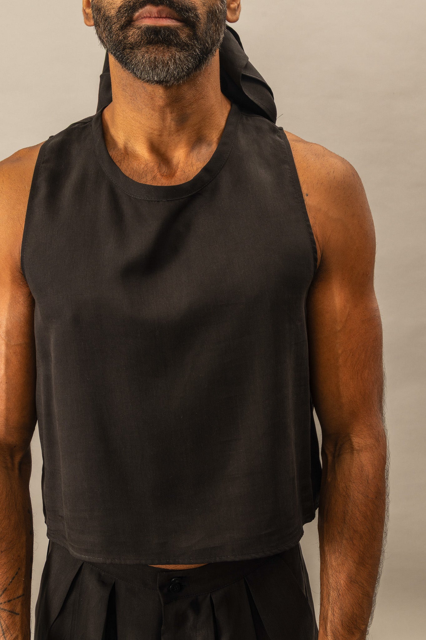 Cropped Tank - Black