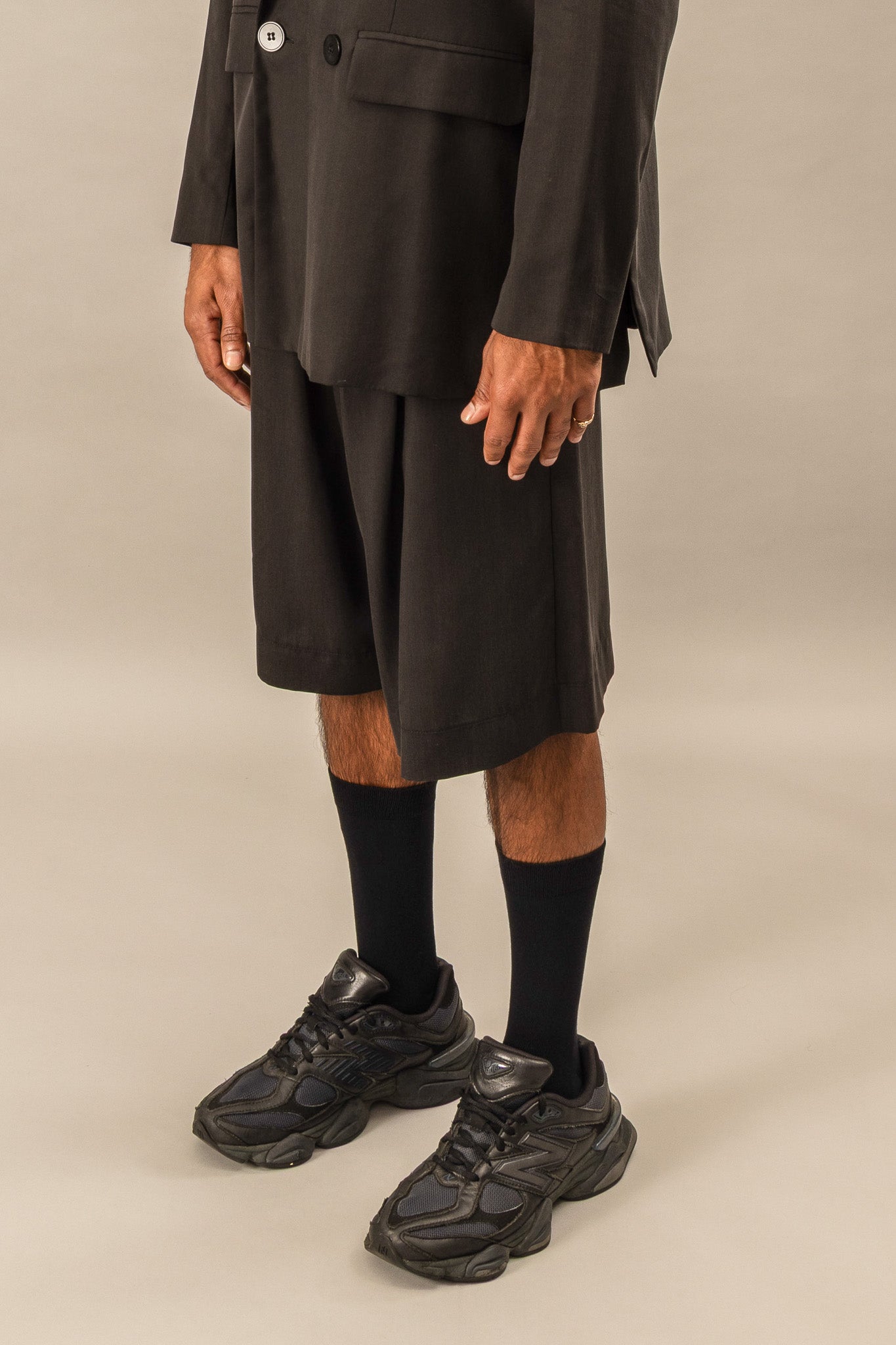 Relaxed Wide Leg Shorts - Black