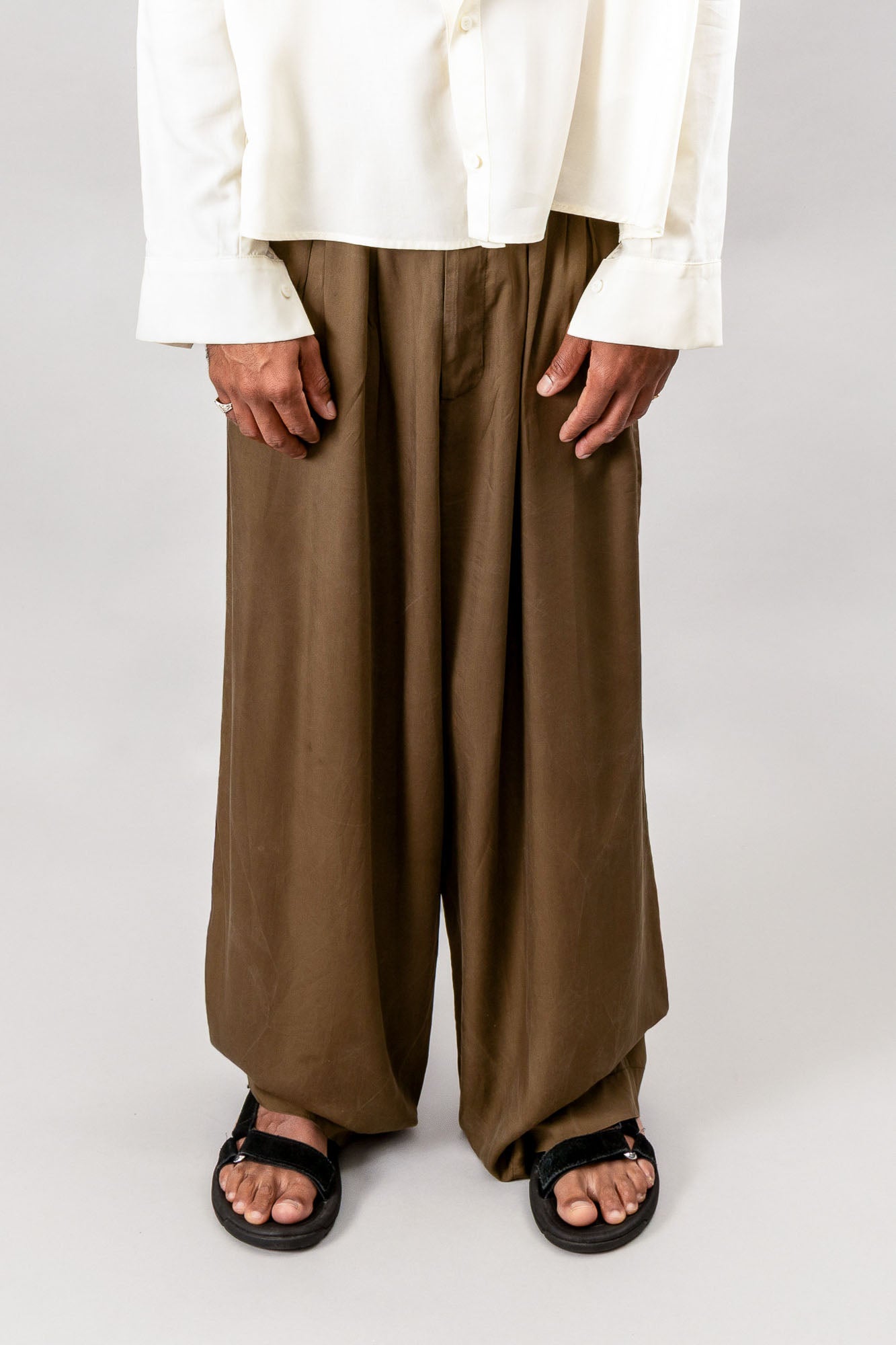 Tailored Pleated Pants - Olive