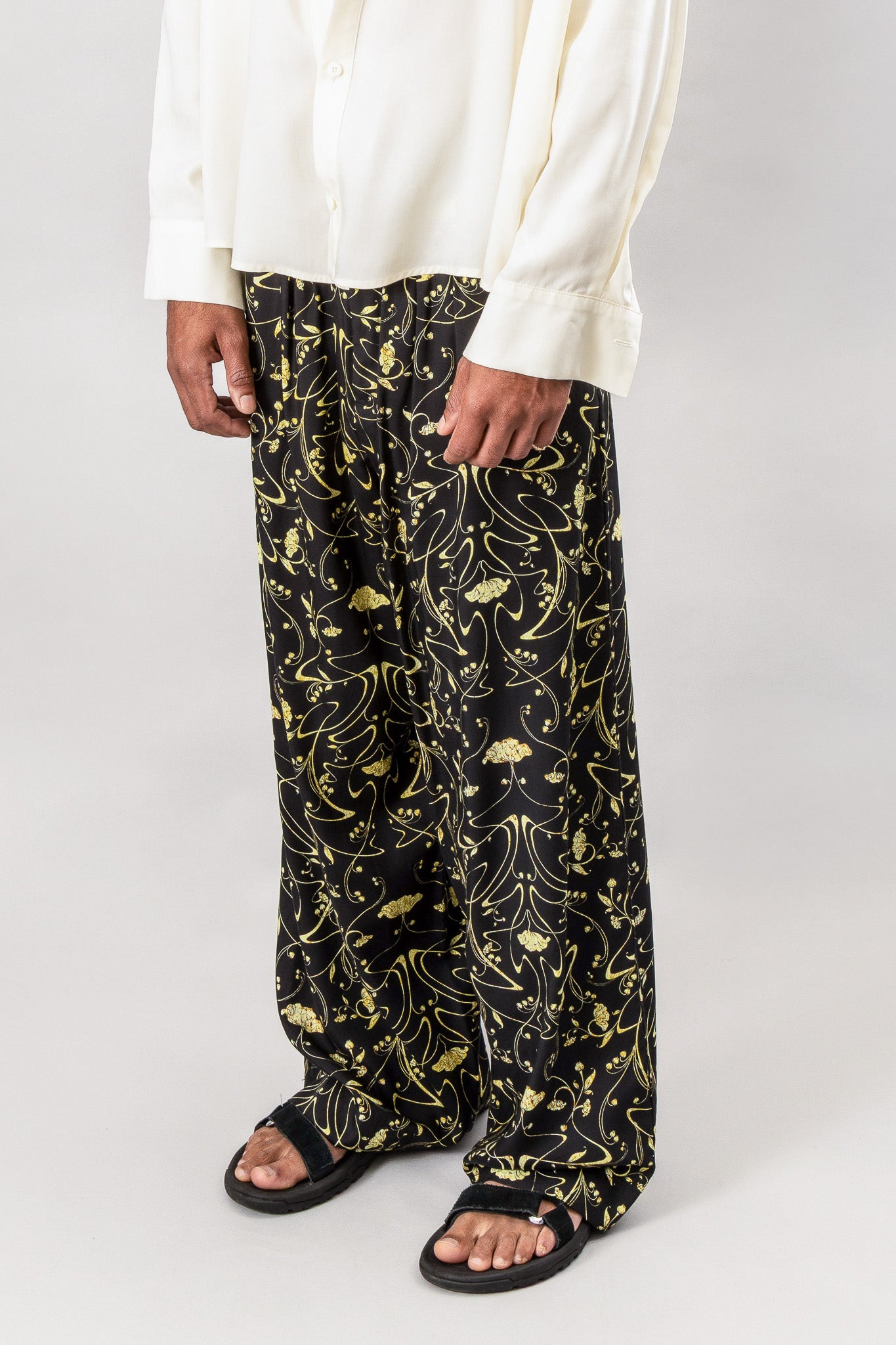 Tailored Pleated Pants - Sylvan Black