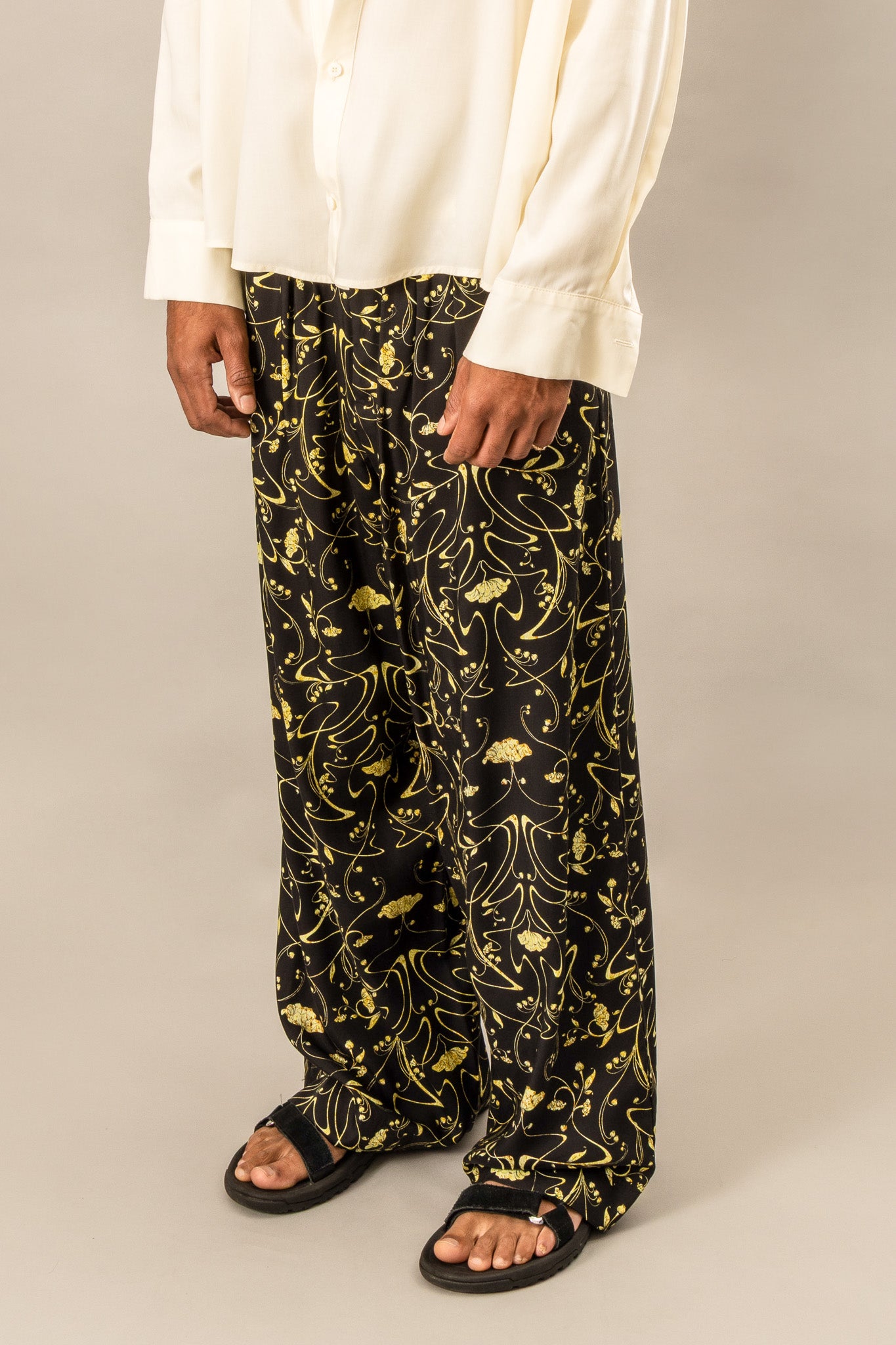 Printed Pleated Pants - Sylvan Black
