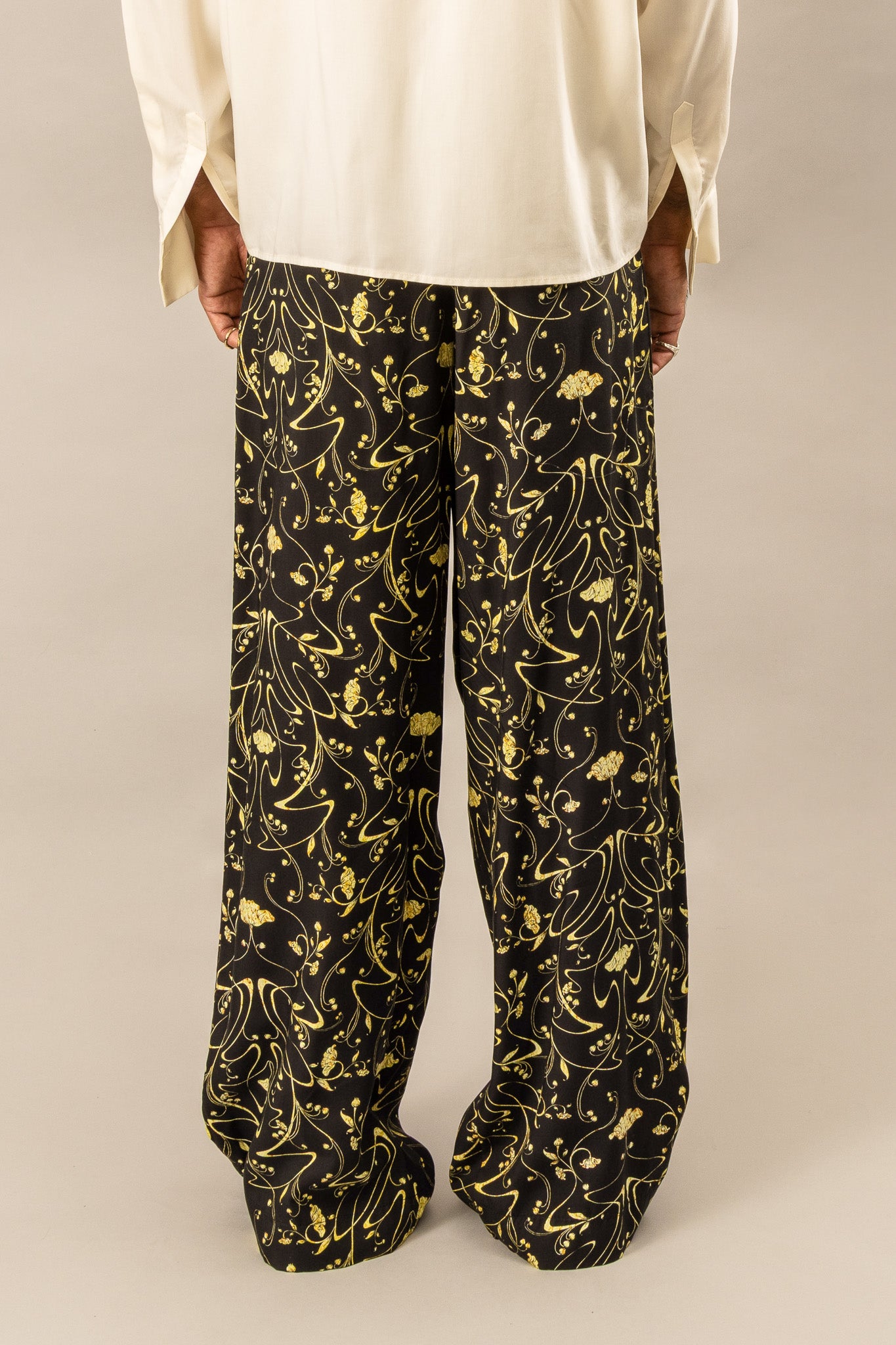 Printed Pleated Pants - Sylvan Black