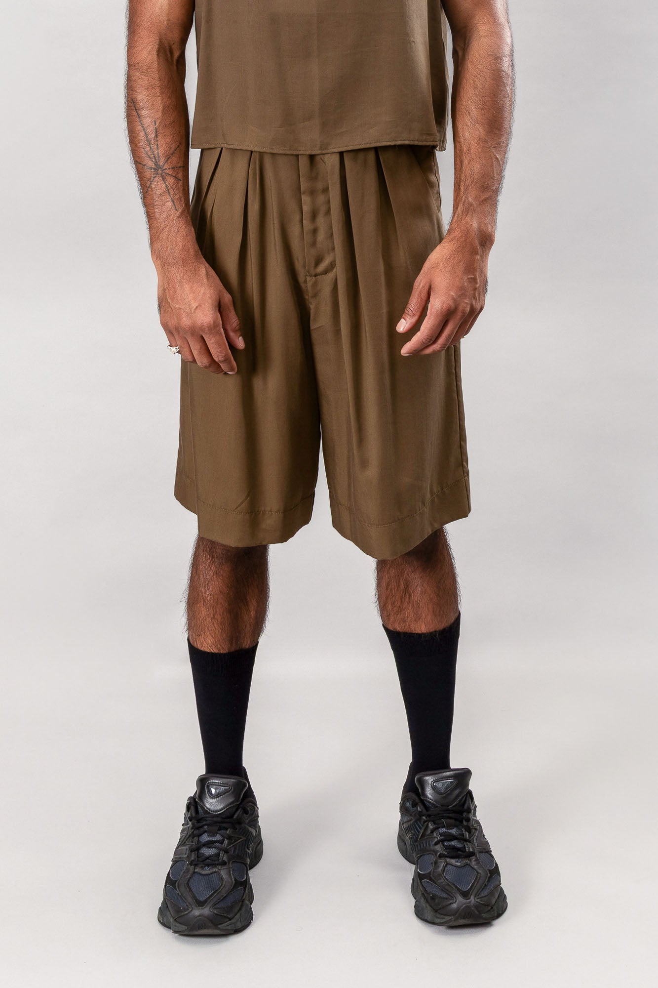 Wide Leg Shorts - Olive
