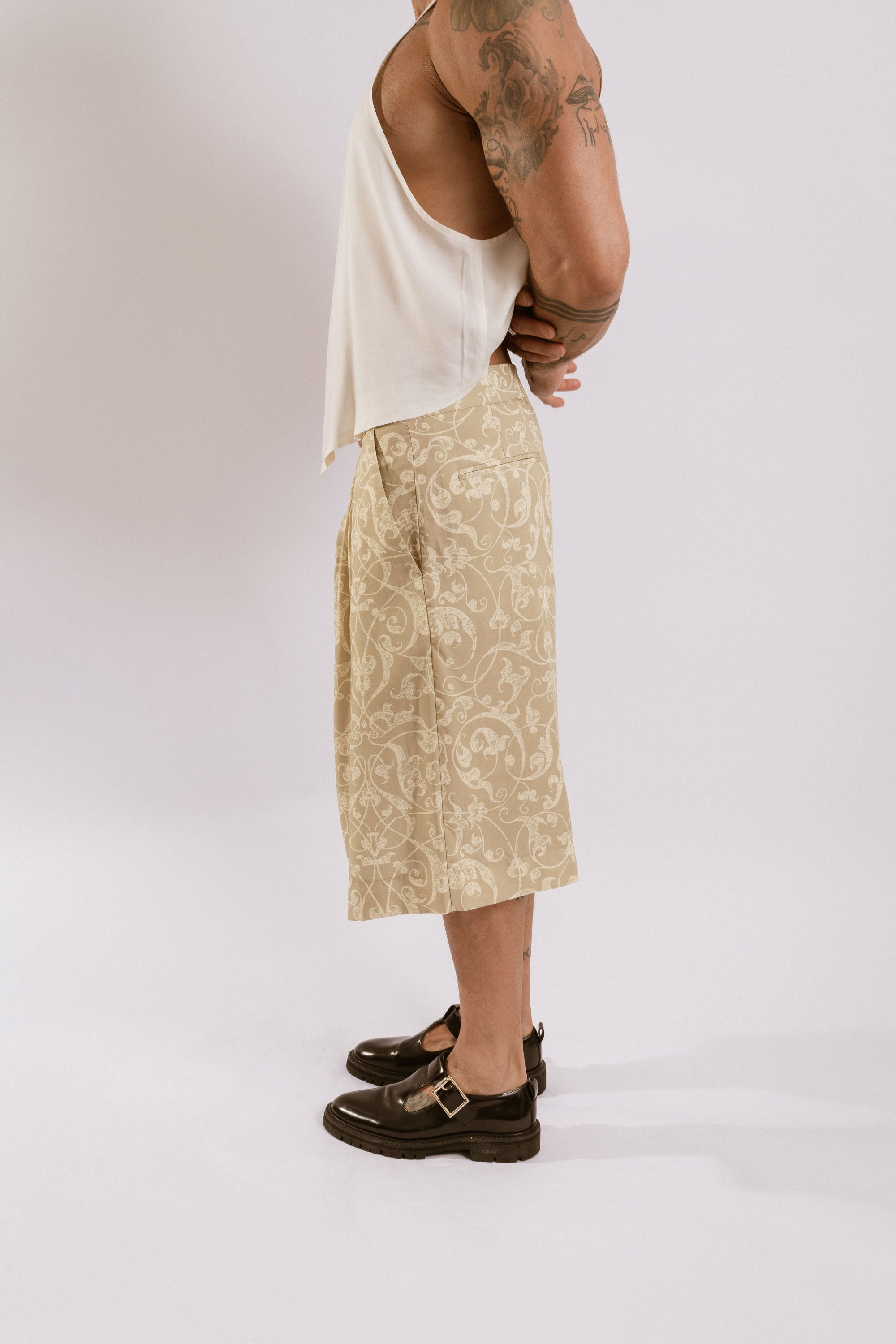 Iris Knee Length Shorts - Light Arabesque