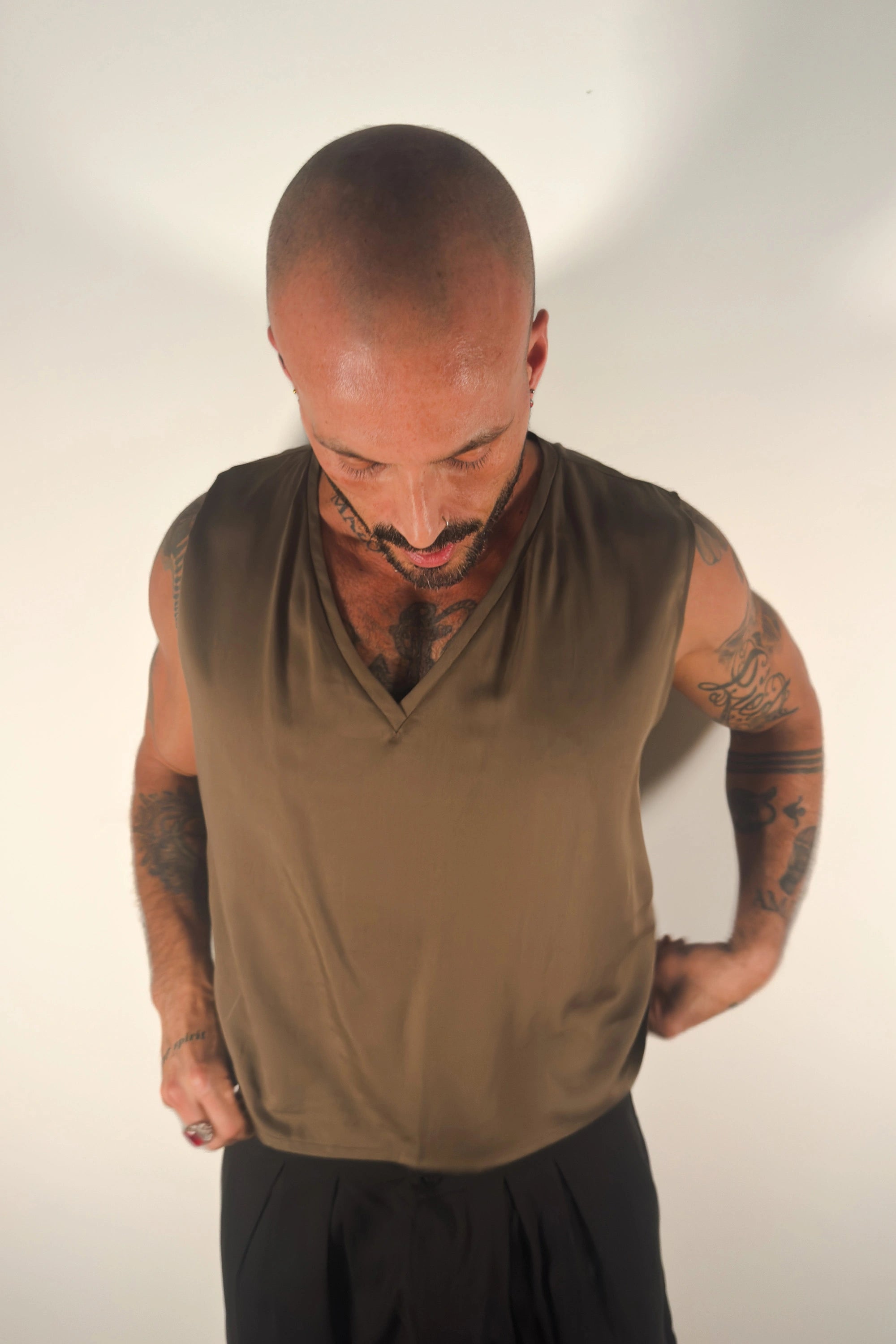 Fortis V-Neck Pullover - Olive