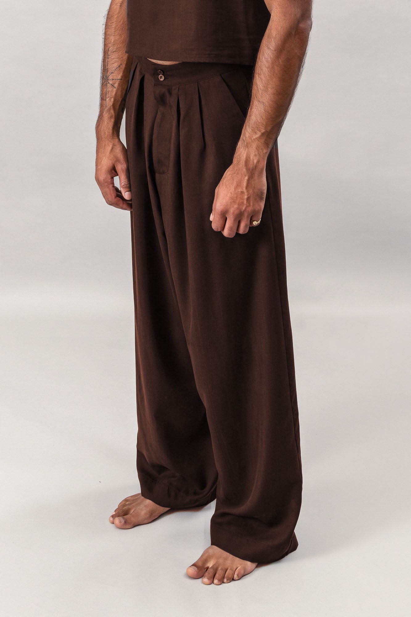 Tailored Pleated Pants - Burgundy