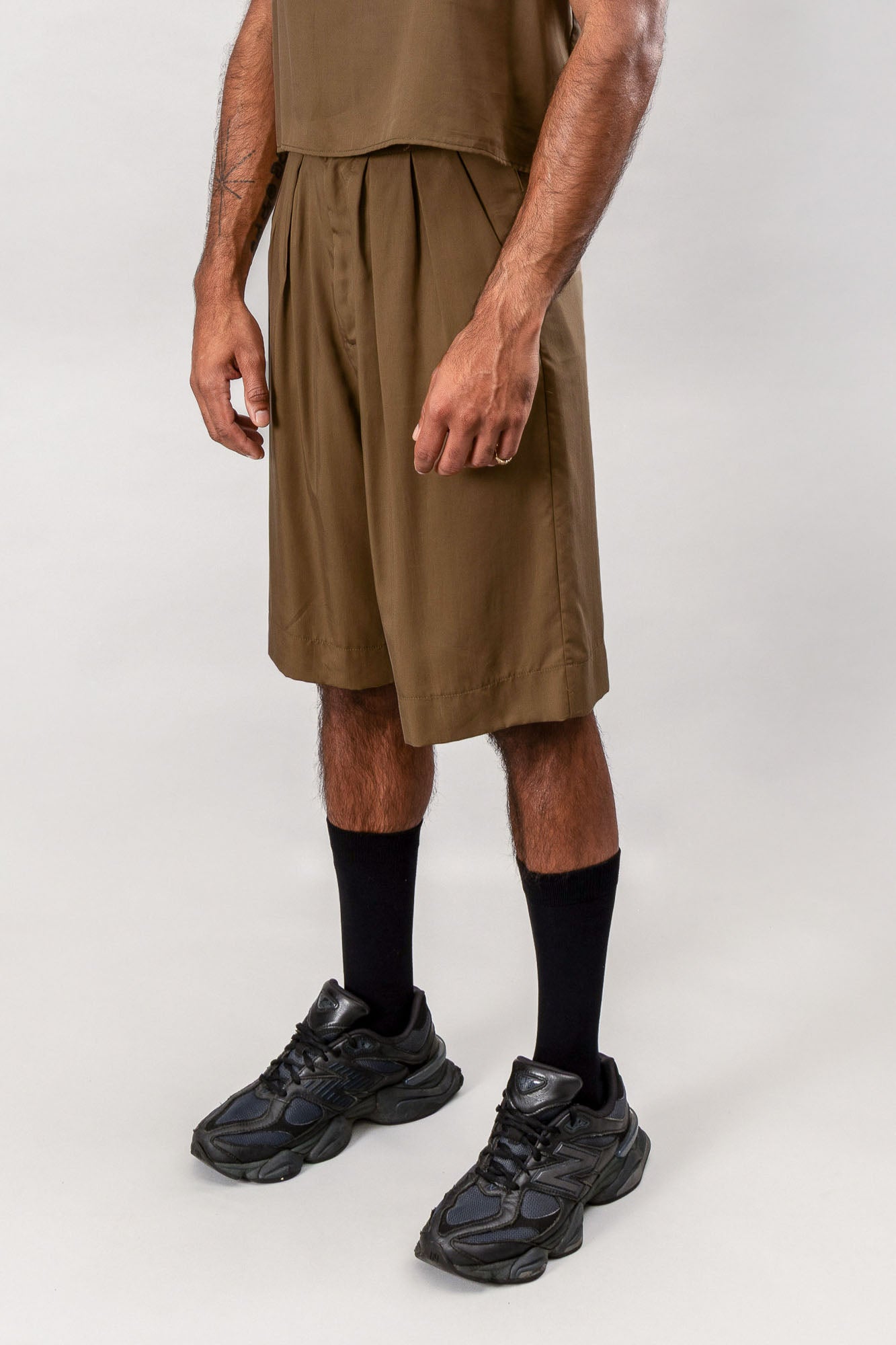 Wide Leg Shorts - Olive