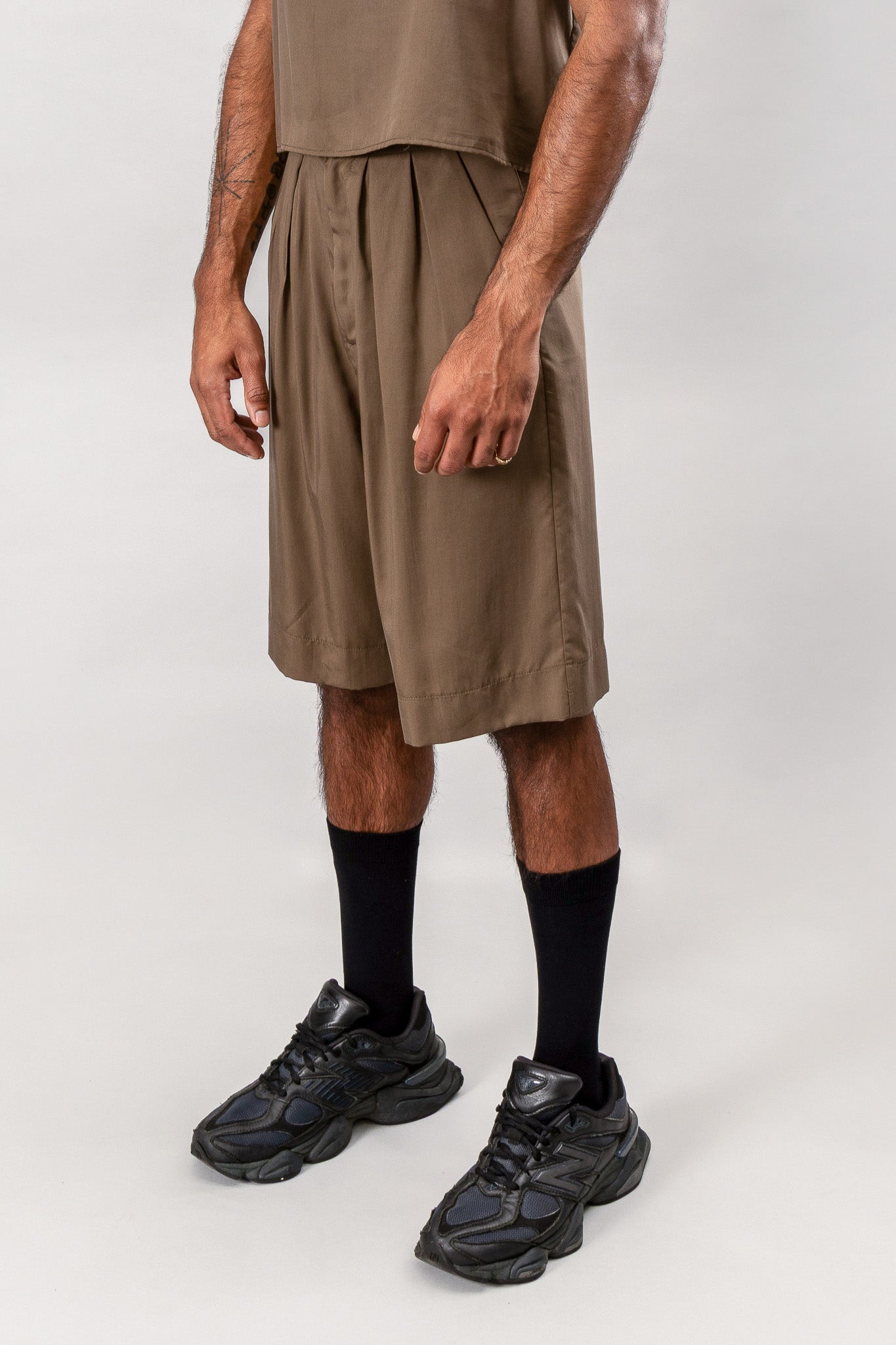 Wide Leg Shorts - Olive