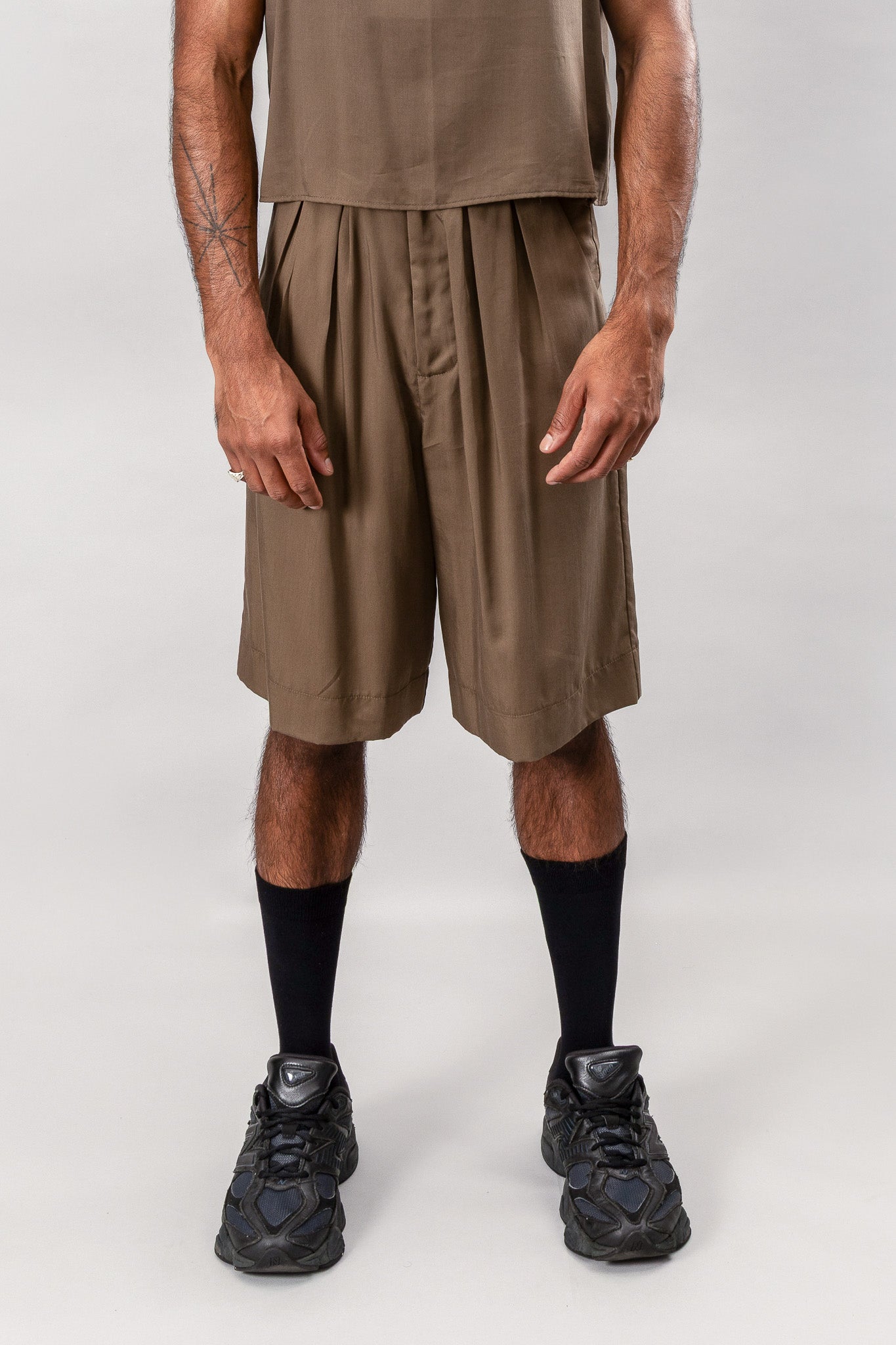 Wide Leg Shorts - Olive