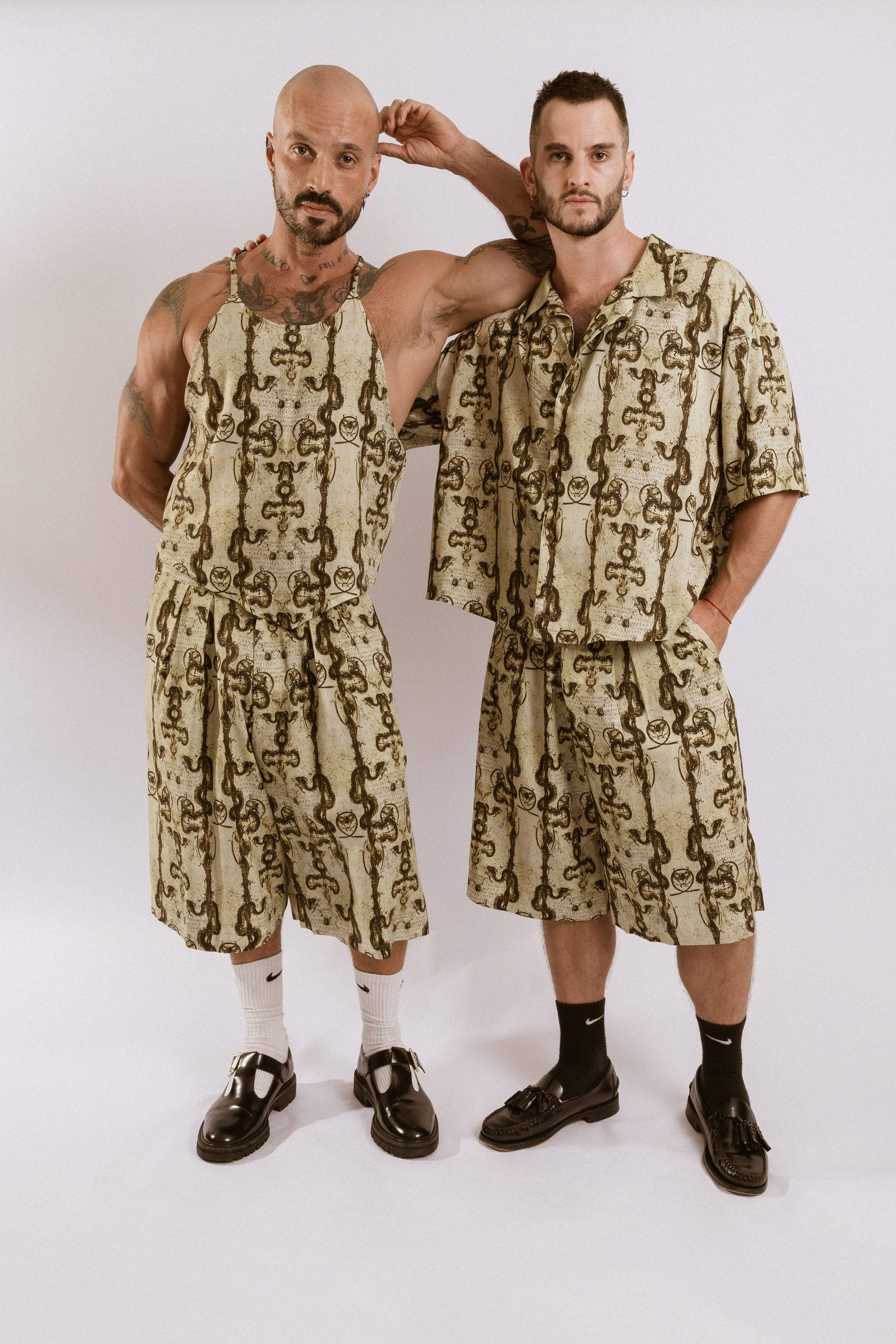 Iris Knee Length Shorts - Green Kundalini