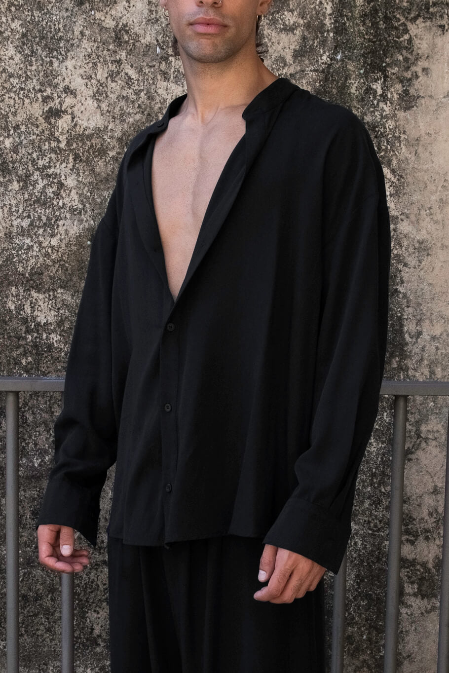 Men's Oversized Atelier Shirt - Black Tencel (Eucalyptus) - The Glade